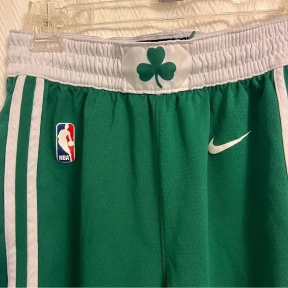 Nike NBA Authentic Boston Celtics Green and White basketball Sports Shorts 30 - Picture 2 of 9